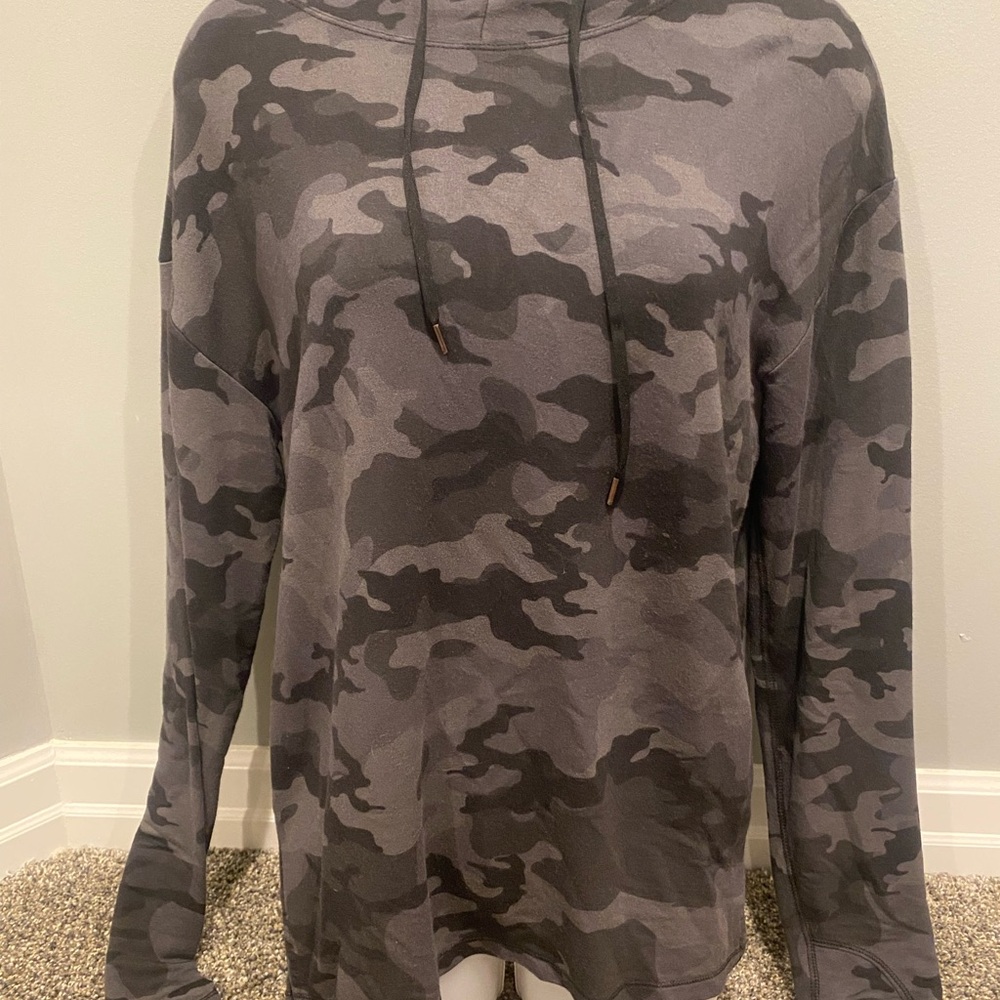 Black and Gray Sweatshirt for Casual Comfort
